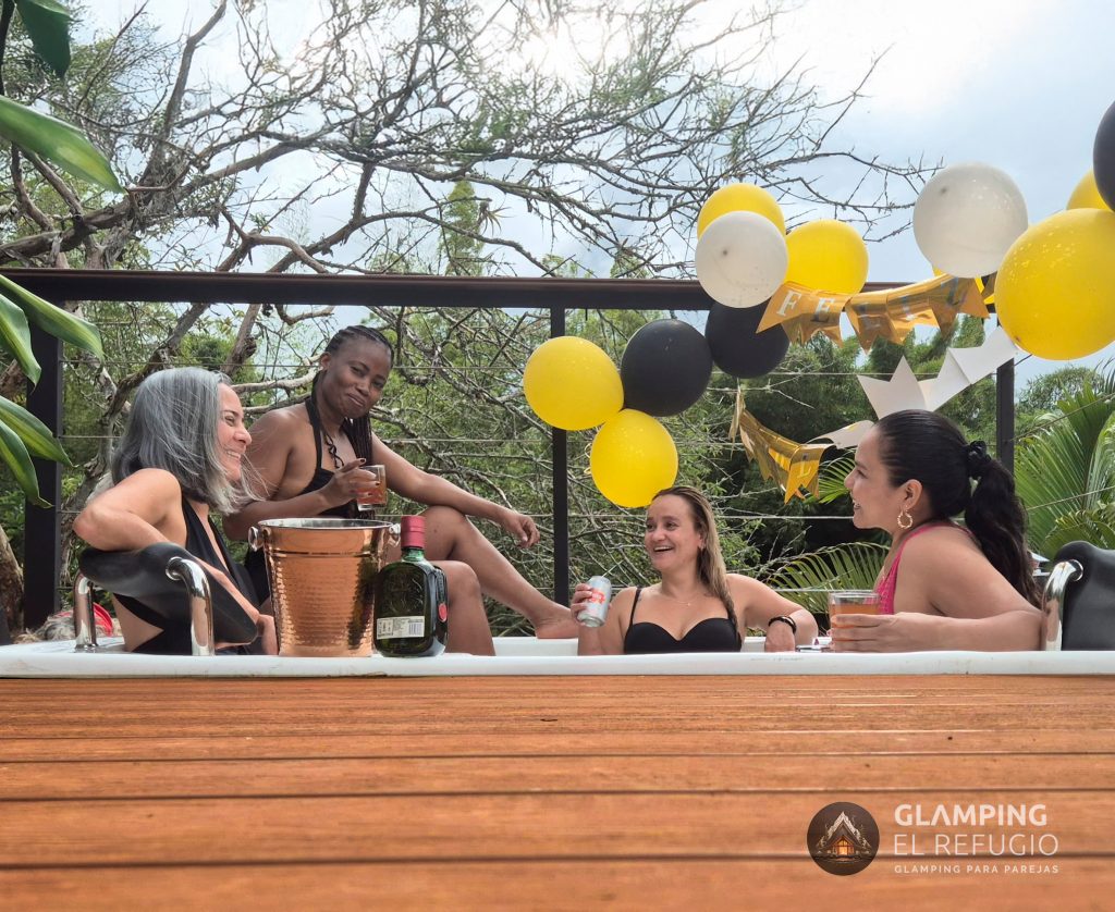 glamping reunion