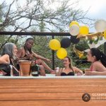 Gente jacuzzi